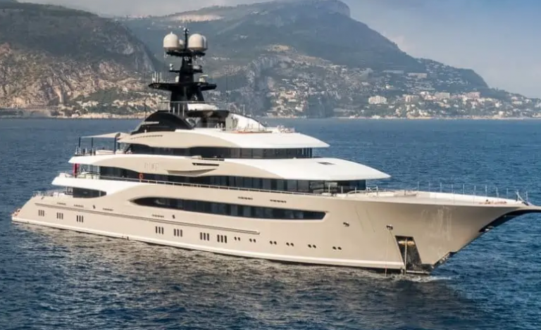 how big is shad khan's yacht