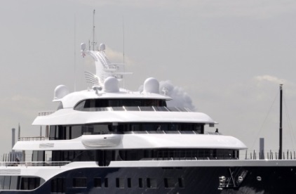 Inside Bernard Arnault's $150,000,000 Symphony Yacht 