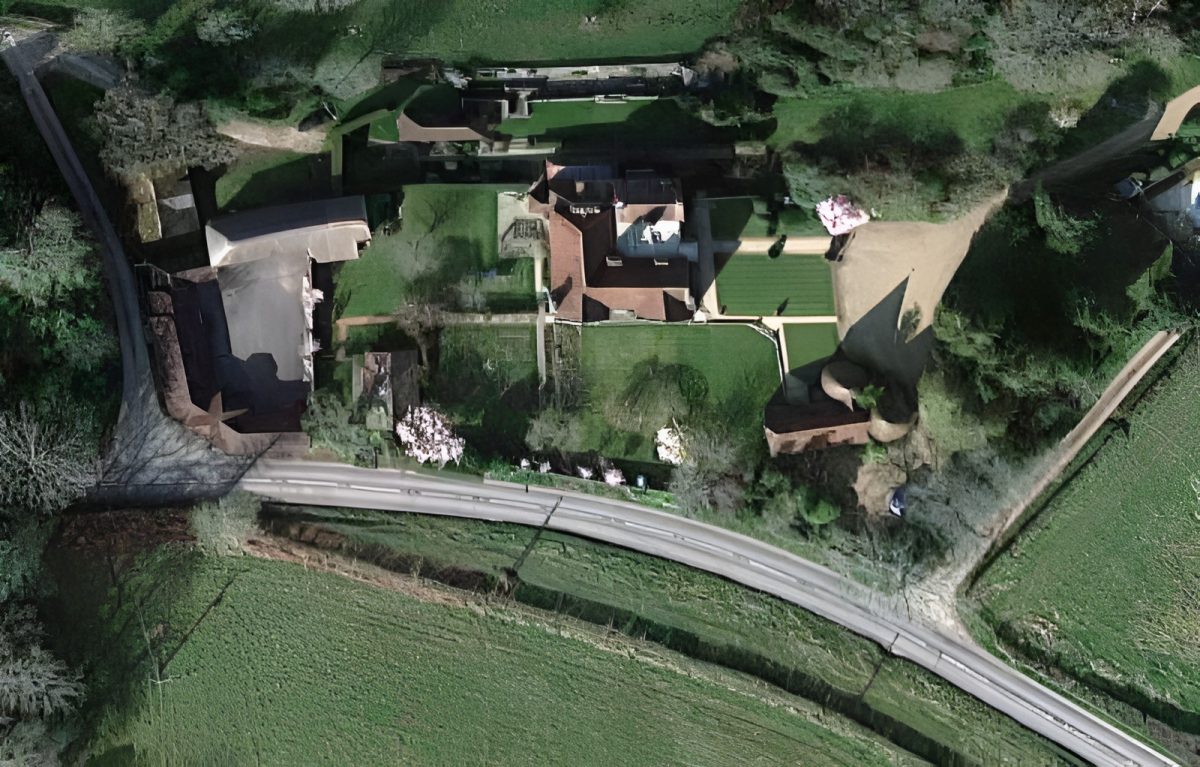 Roger Daltrey House The Burwash Mansion Urban Splatter