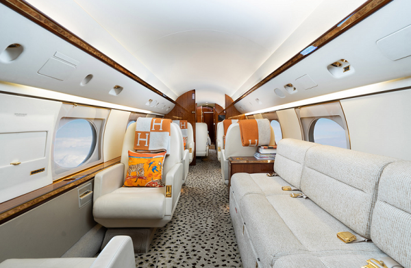 alex-rodriguez-private-jet-the-gulfstream-urban-splatter