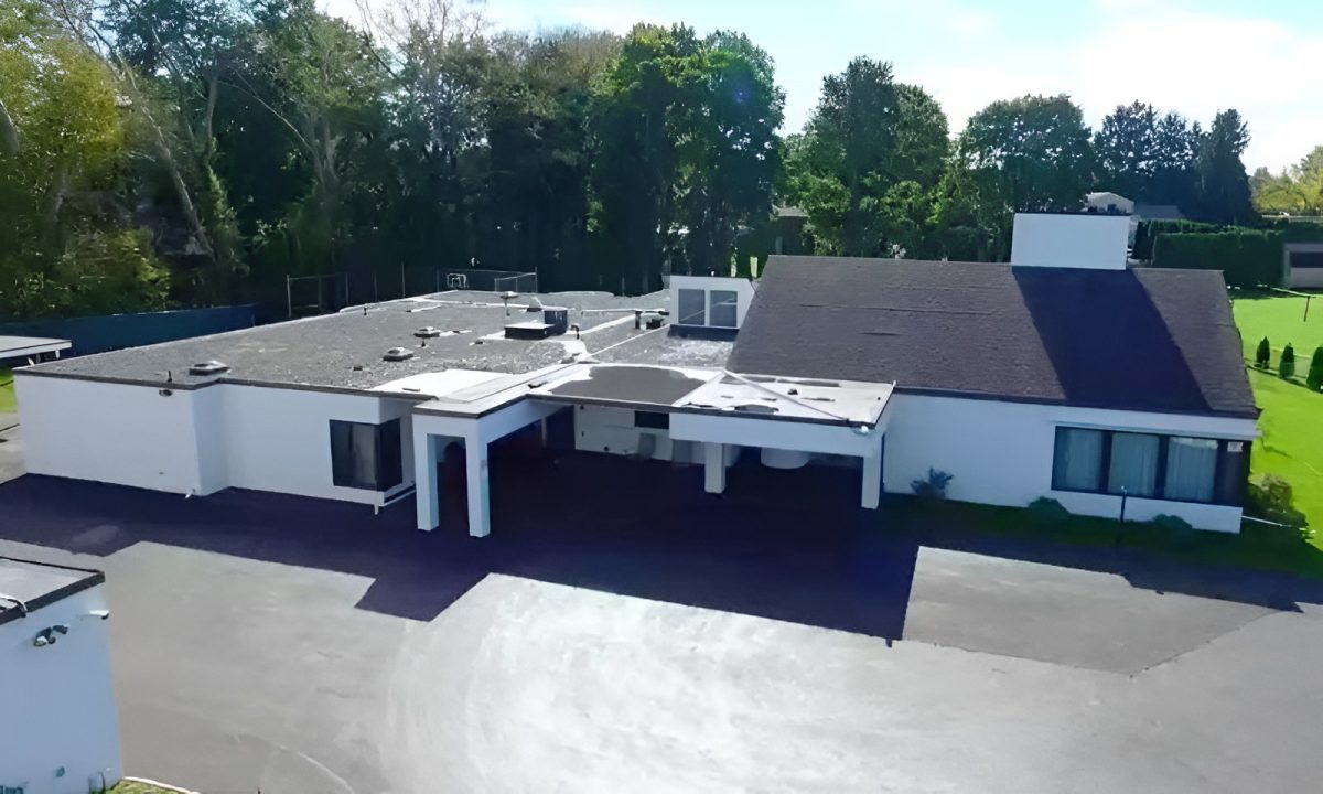 Larry Holmes House: The Pennsylvania Pad - Urban Splatter