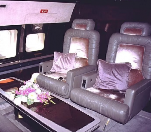 John Travolta Private Jet