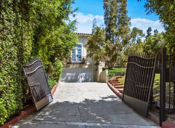 Harvey Levin house