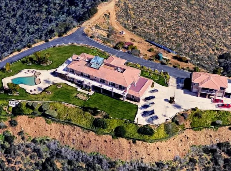 Dan Dotson House: The California Abode - Urban Splatter