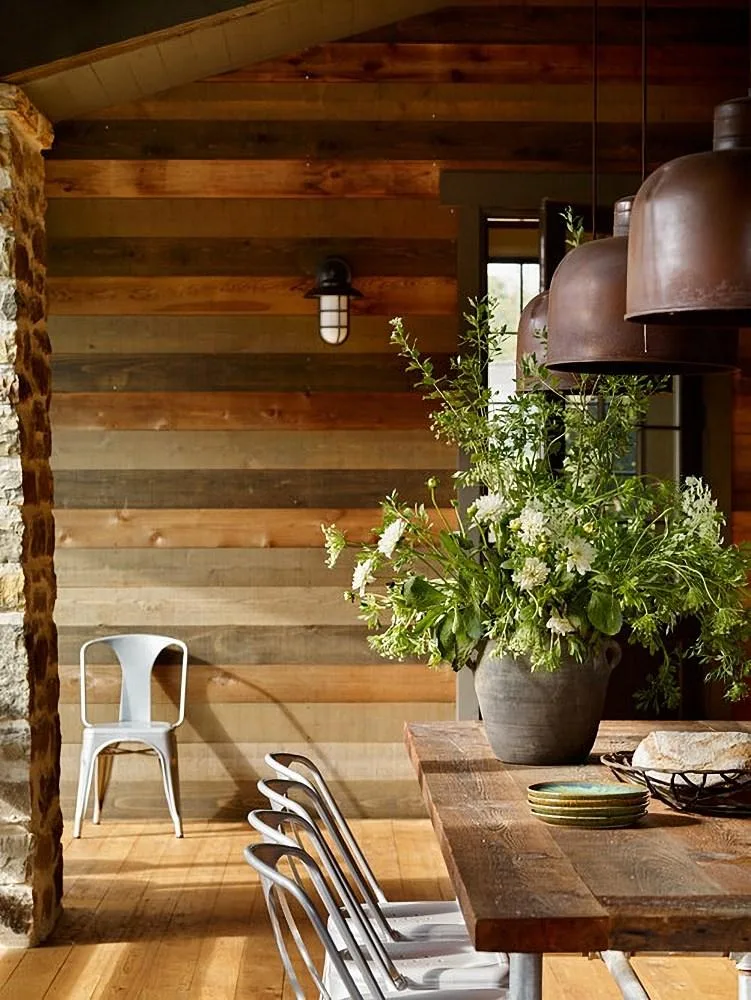 02-Horizontal-wood-paneling