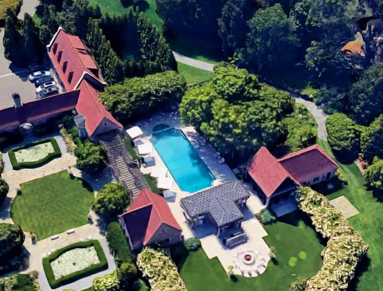 Steven Schonfeld House The Old Westbury Mansion Urban Splatter