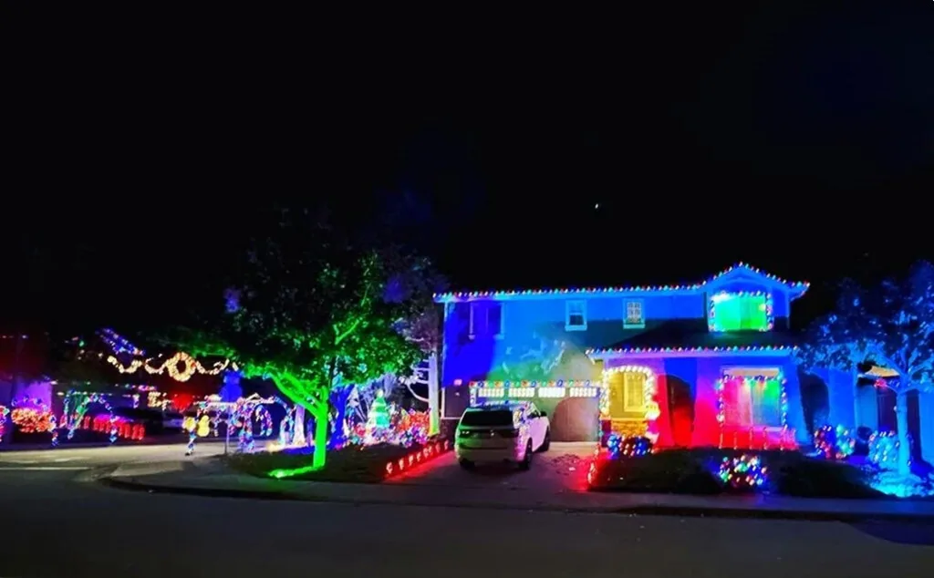 Sparkling Christmas Light Show 2023 Urban Splatter