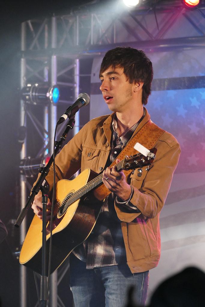 Mo Pitney Net Worth: A Journey in Country Musics Rising Star Urban Mo Pitney Net Worth: A Journey in Country Musics Rising Star Urban